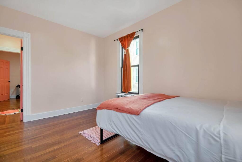 Peachy Paradise In East Rock Near Dt/Yale New Haven Exterior foto